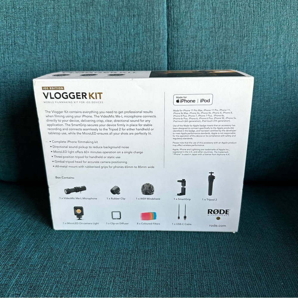 NIB RODE Vlogger Kit iOS Edition Filmmaking Kit for Lightning - Picture 3 of 3